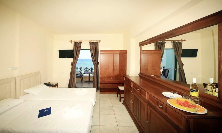 Image 25: ✈ KRETA | Kato Gouves - Diogenis Blue Palace Hotel 4* - Odkryty basen