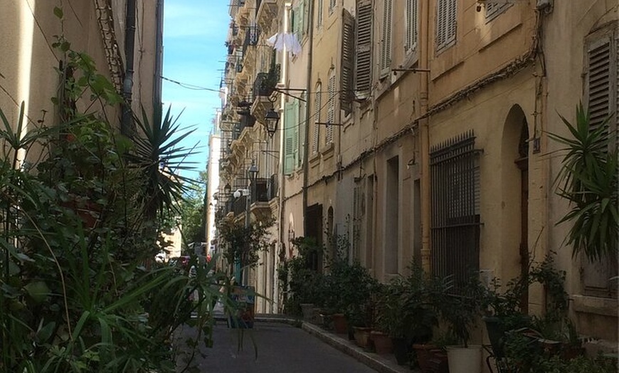 Image 2: Explorez Marseille à votre rythme Guide audio immersif