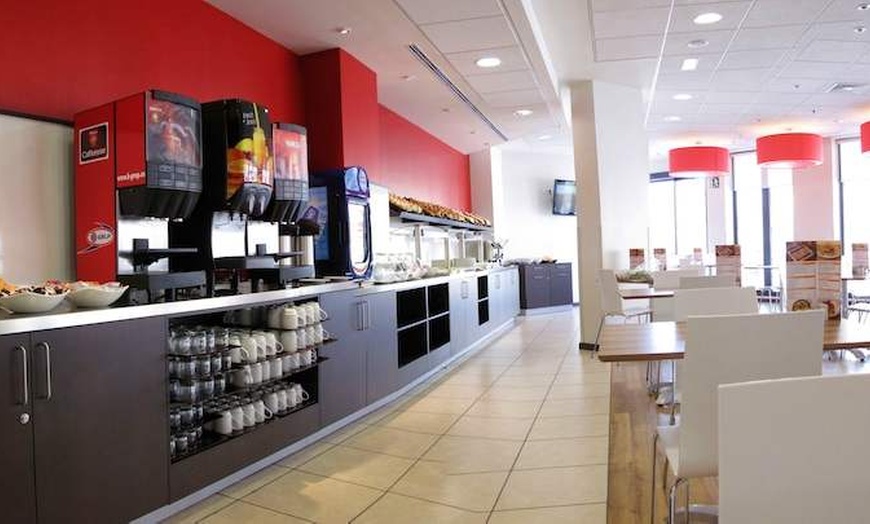 Image 34: ✈ HISZPANIA | Barcelona - Travelodge Barcelona Poblenou 1* - City b...