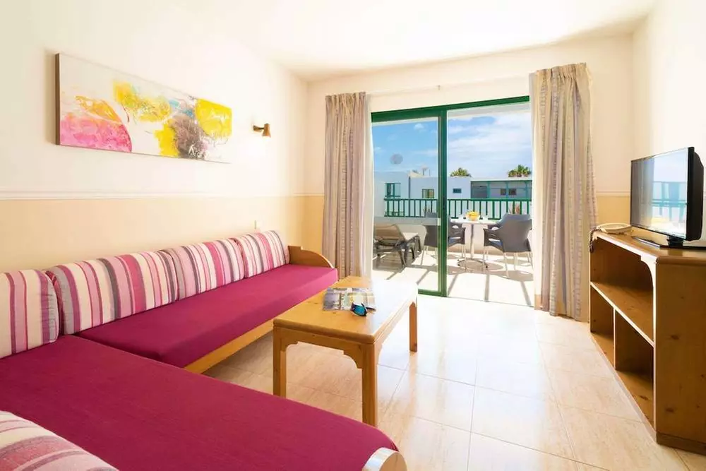 ✈ LANZAROTE | Costa Teguise - Galeón Playa 3*, 4 nights - City centre