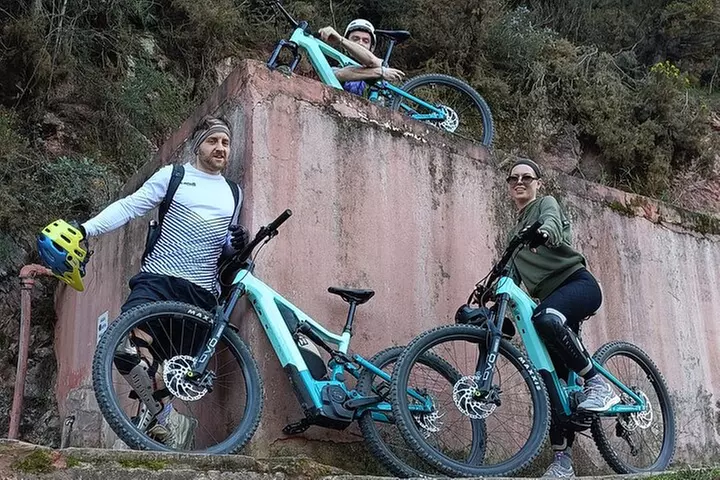 Valencia: Tour de montaña en bicicleta eléctrica con recogida en el...