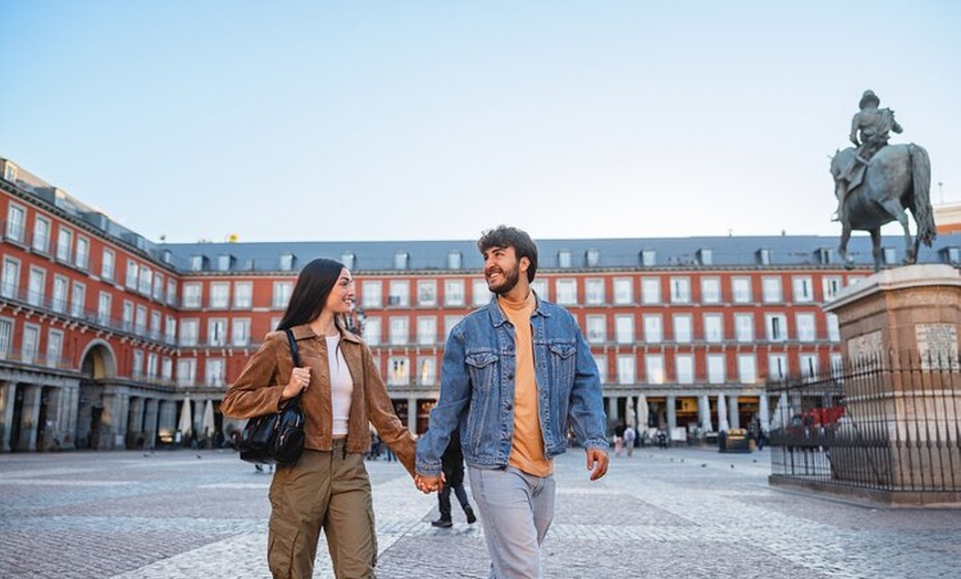 Image 7: Madrid Photoshoot Experience