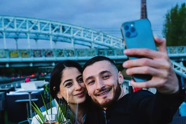 Dîner croisière sur la Seine avec Rooftop et chanteur live