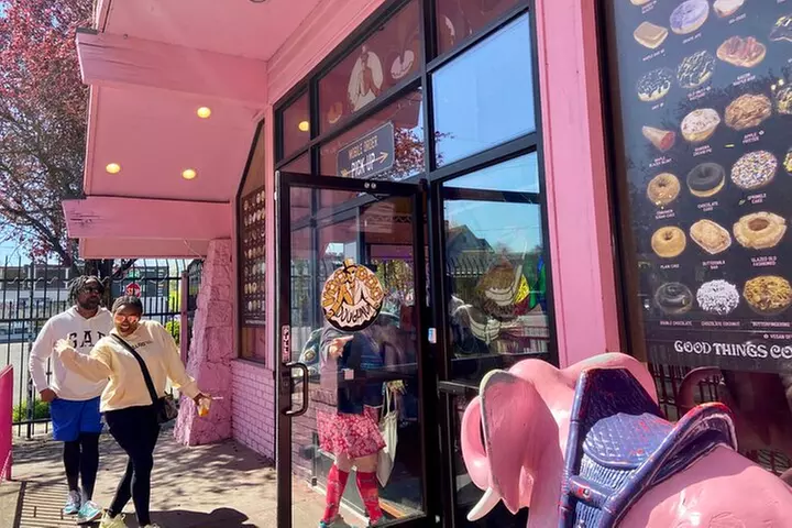 Doughnuts and Coffee Bike Tour: Local Secrets
