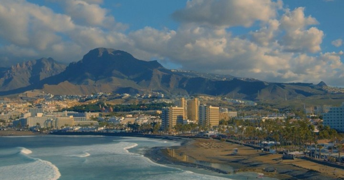 Cartel de FlyX Tenerife: experiencia de cine volador en 5D