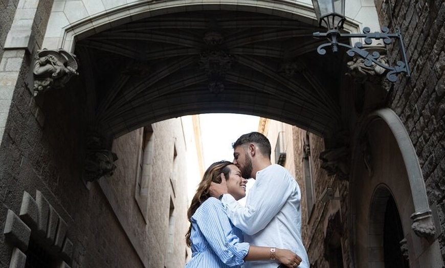 Image 4: Barcelona Photoshoot Experience Catedral Nacida y Parque de la Ciud...