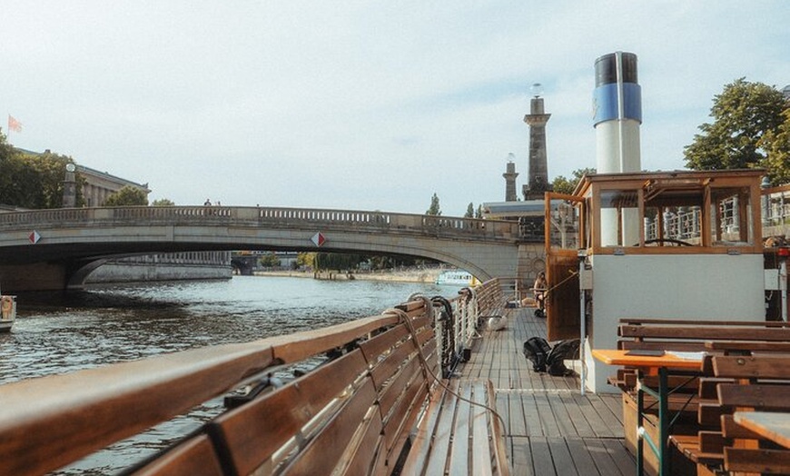 Image 5: 1h Sightseeing-Kreuzfahrt mit historischem Dampfschiff Kaiser Fried...