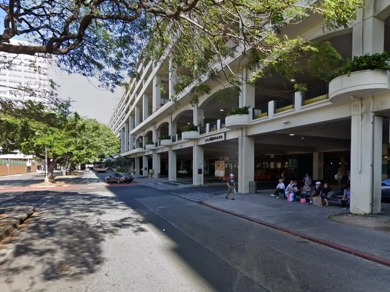 Parking at P1711 - Ala Moana Center Garage - Kona