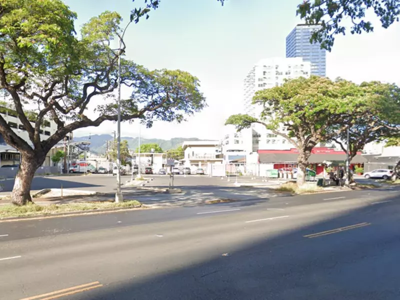 Parking at [H664] 1700 Kapiolani Blvd. Lot