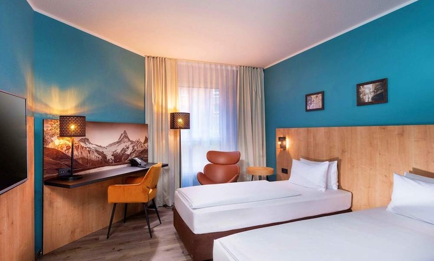 Image 1: ✈ DEUTSCHLAND | München - Mercure Hotel München Neuperlach Süd 4*, ...