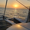 Image 9: Marbella: Crucero al atardecer en catamarán con aperitivos y bebidas