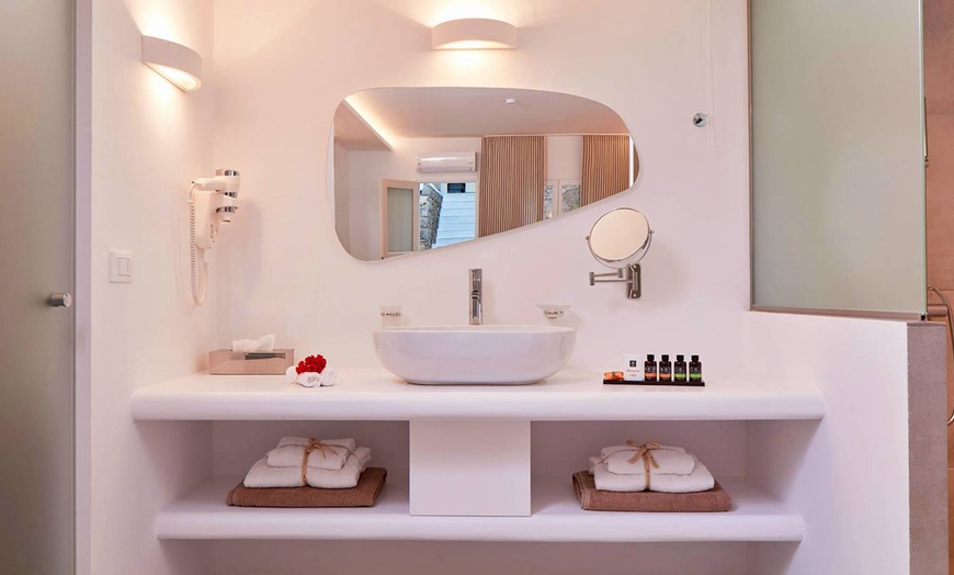 Image 11: ✈ MYKONOS | Agios Stefanos - Mykonos Princess 5* - Petit-déjeuner i...