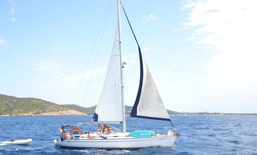 Image 6: Navegación en Formentera, playas virgenes y naturales