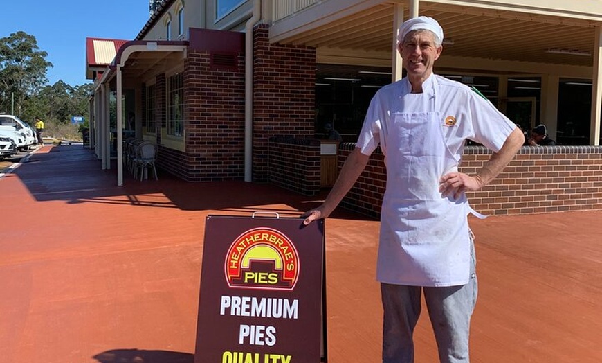 Image 6: Hunter Valley Tours from Sydney : Wine, Oyster & Dumpling Escape