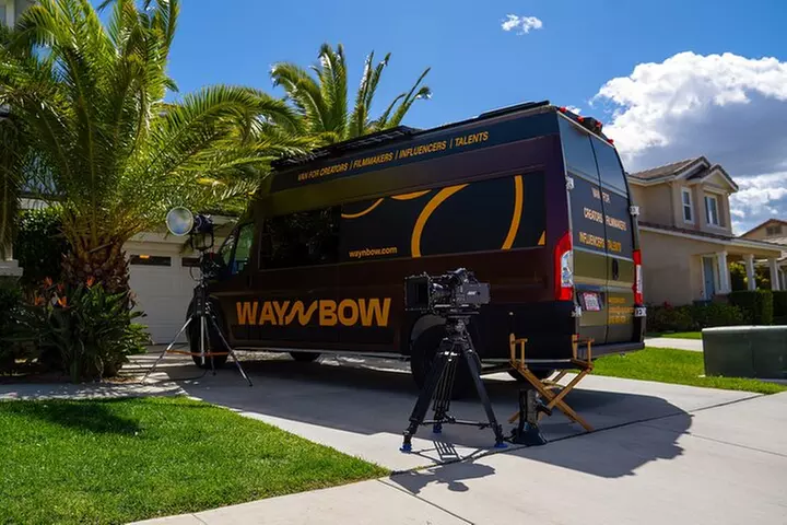 Luxury Waynbow Star Tour Experience through Los Angeles