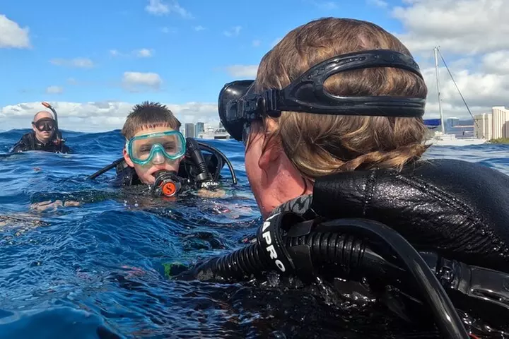 DISCOVER Scuba Diving Experience in Honolulu