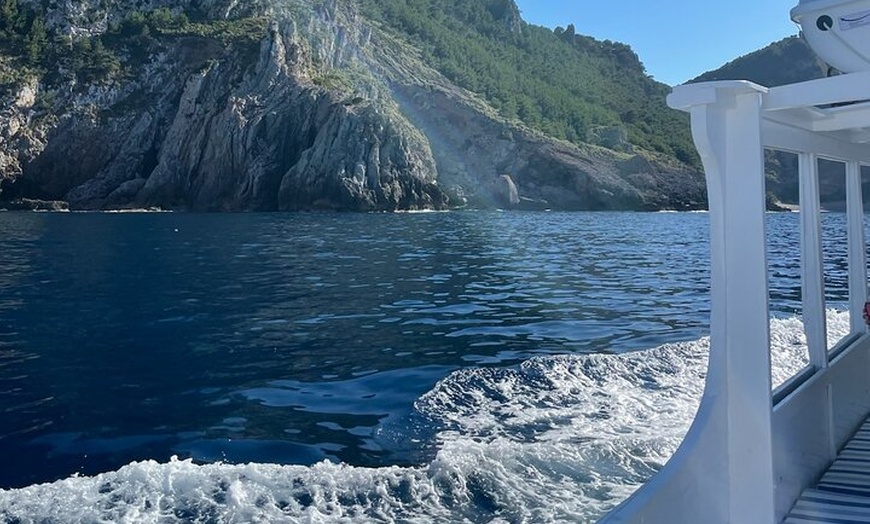 Image 15: Sunset Cruise in Alcudia with Tapas & Swimming