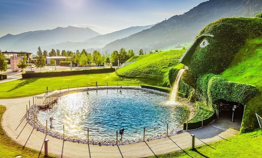 Image 4: Privater Tagesausflug nach Swarovski Crystals und Innsbruck