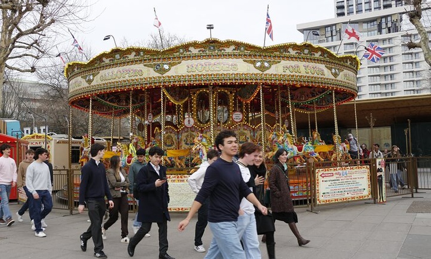 Image 3: London River Thames Sightseeing Walk