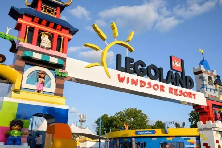 London to LEGOLAND Windsor Private Transfer OneWay or Return - Primary Image