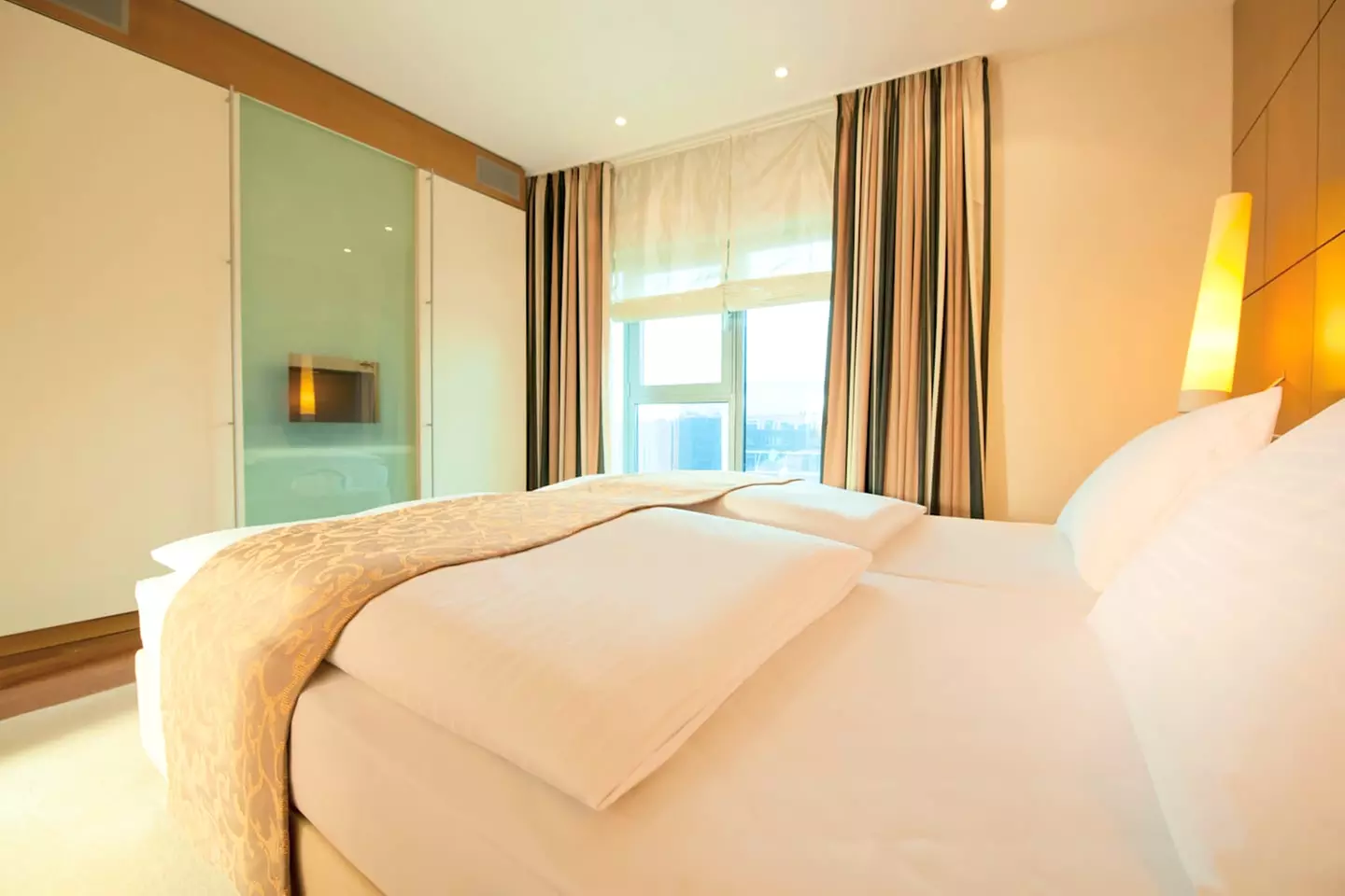 ✈ DEUTSCHLAND | Köln - Dorint Hotel An der Messe Köln 4*, 2 Nächte ...