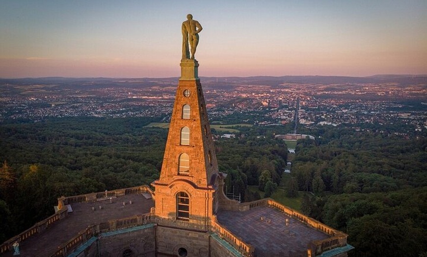 Image 2: Rund um den Herkules: Audiotour von echter Stadtführerin