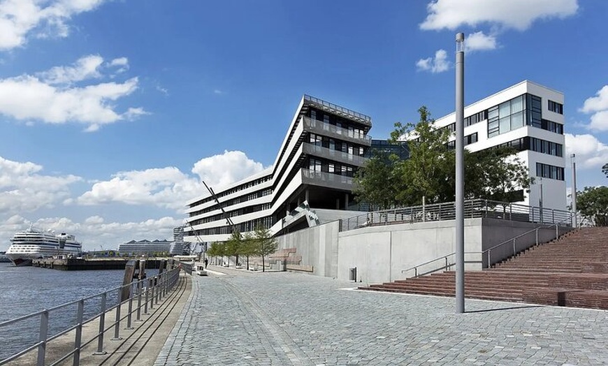 Image 6: Hamburg Highlights : Ein Spaziergang durch Geschichte, Krieg & Wunder