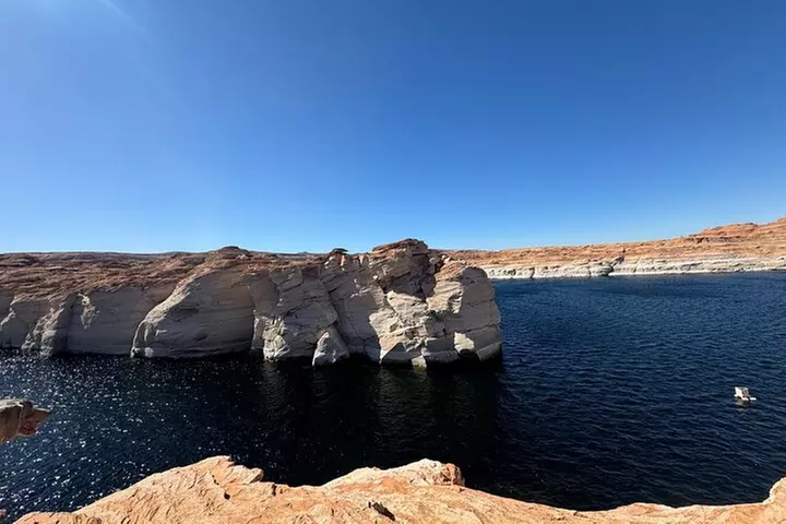 Lake Powell Guided Kayak and Water Antelope Canyon Tour