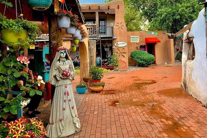 12pm - Public High Noon History, Legends & Lore Tour - Guided Old T...