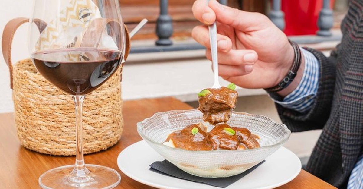Tour gastronómico de tapas y vinos en Sevilla
