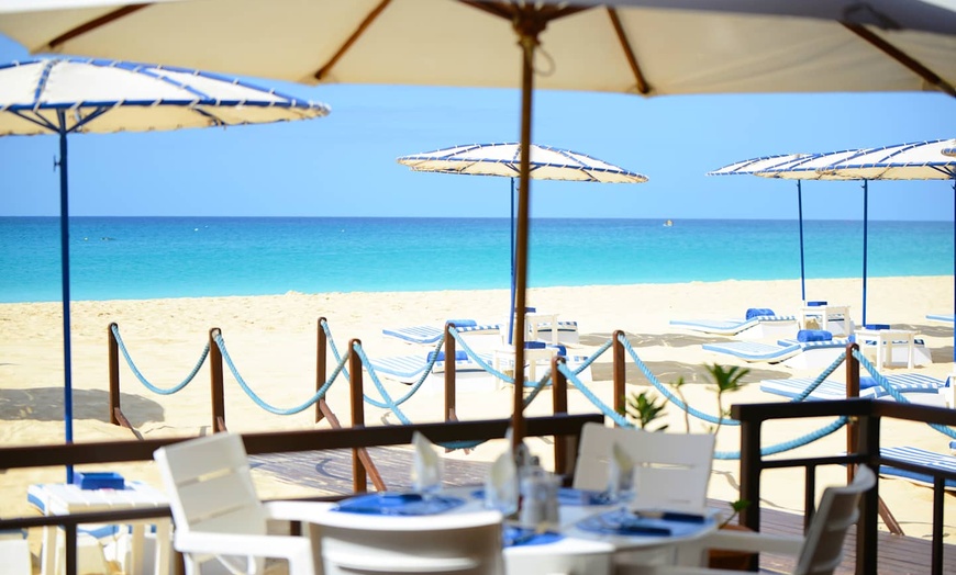 Image 10: ✈ ILE DE SAL | Santa Maria - Hotel Morabeza 4*, 5 nuit - Bord de mer