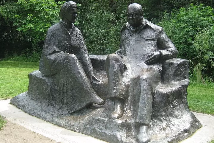 Hever Castle and Chartwell in the Magnificent Kent Countryside - Second Medium