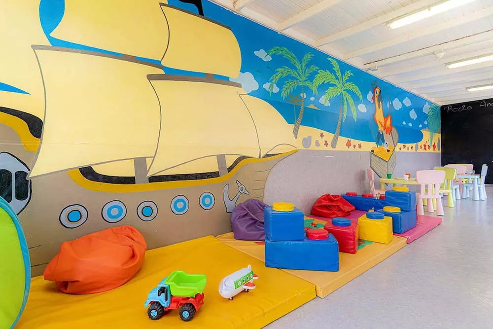 ✈ LANZAROTE | Costa Teguise - Galeón Playa 3*, 4 nights - City centre