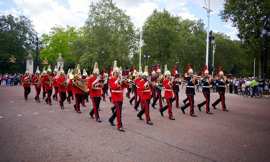 Image 2: Private Guided Royal London Walking Tour with Guard Change