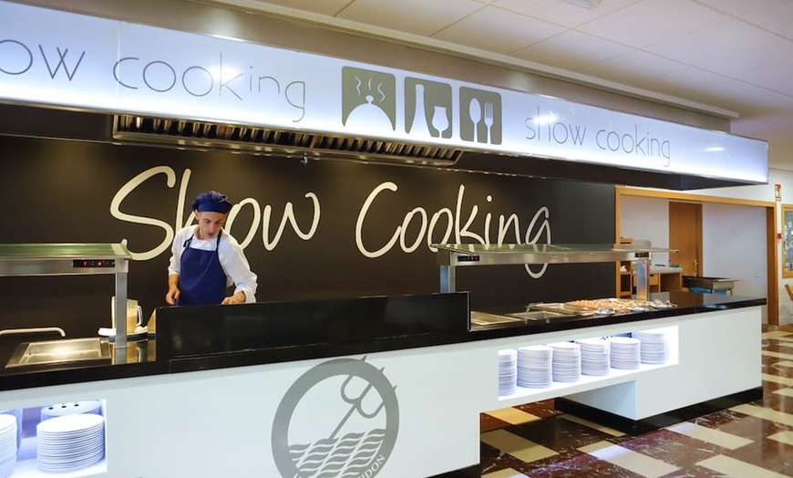 Image 6: ✈ COSTA BLANCA | Benidorm - Hotel Poseidon Playa 3*, 3 nachten - Bu...