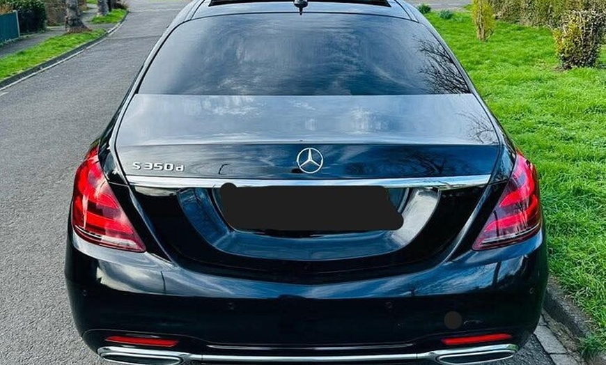 Image 2: Private London City Tour in Luxury Vehicle