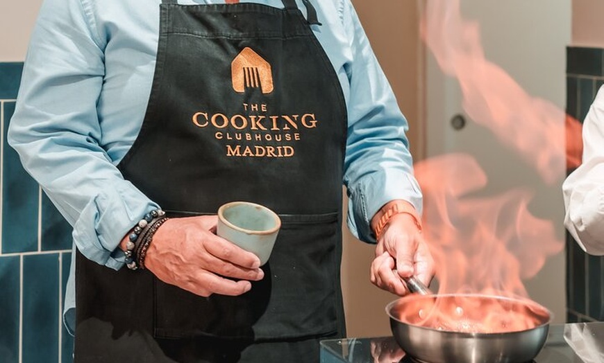 Image 6: Sabor de España: clase de cocina de tapas con maridaje de vinos sin...