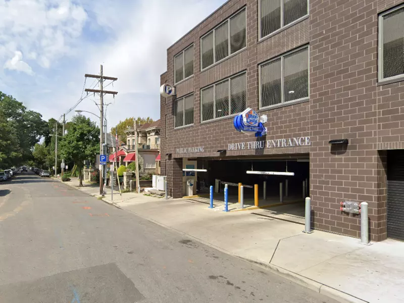 Parking at 955 N. High St. Garage - Primary Image