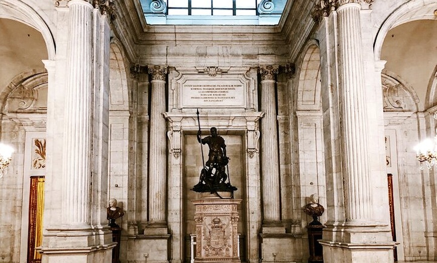 Image 20: Visita guiada exclusiva al Palacio Real de Madrid