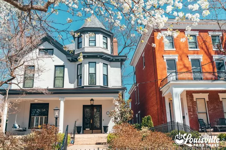 Historic Walking Tour of Victorian Louisville with Food & Bourbon