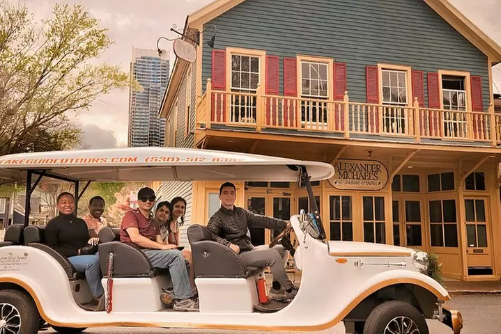 Charlotte:Historical Southern Elegance Guided Tour by Vintage Car - Primary Image
