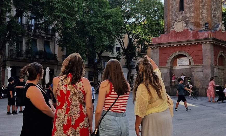 Image 2: Tour a pie por Barcelona con Castellers