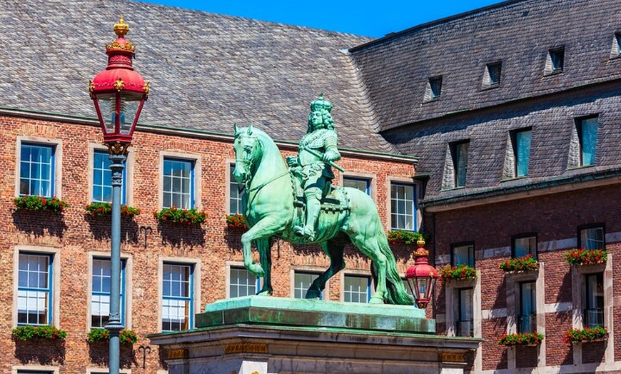 Image 4: Beste Einführung in Düsseldorf in 2 Stunden mit einem Local