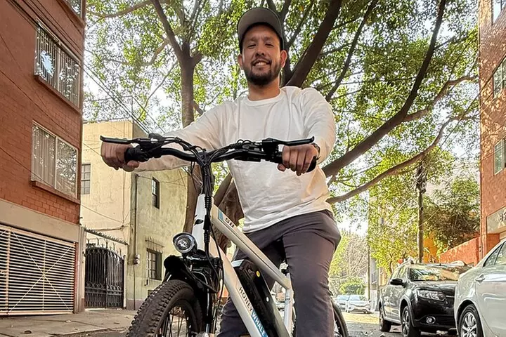 Small Group Electric Bike Tour of Mexico City with Food Tastings - Second Medium