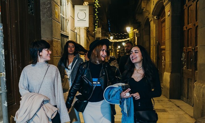 Image 9: Barcelona Marvels : Una visita guiada a pie por los puntos más dest...
