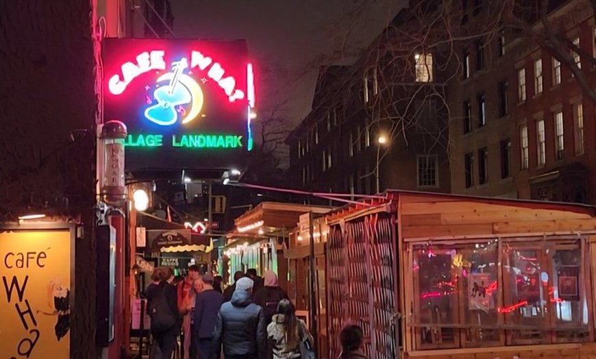 Image 12: NYC Comedy Walking Tour + Live Stand‑Up Show (Drinks Included)