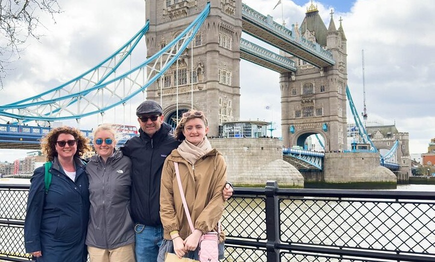 Image 2: 4 Hour Private London Tour In Luxury Mercedes