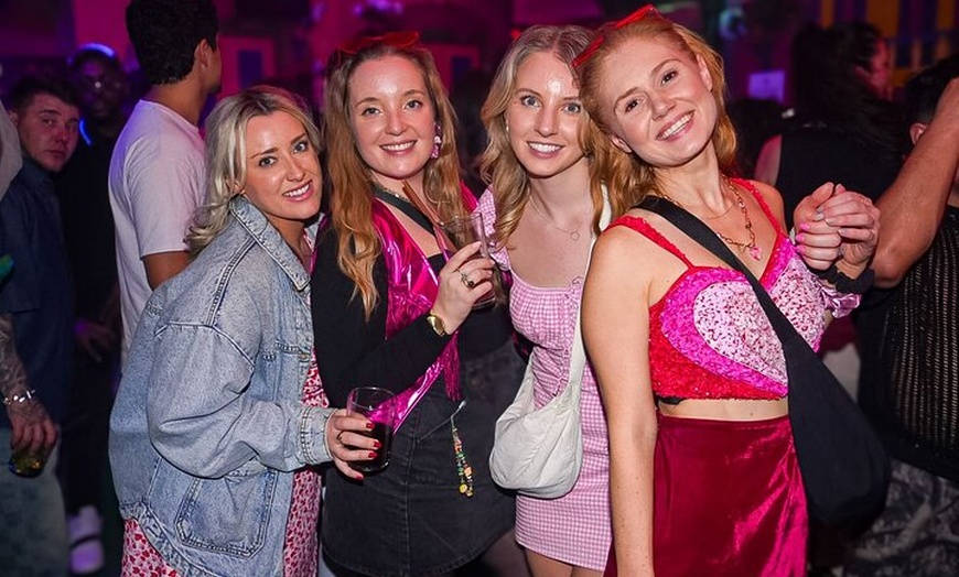 Image 1: Pub Crawl Madrid by Madpartycrew