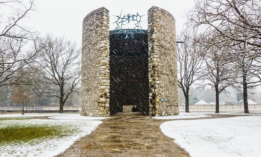 Image 4: Private Tour zur Gedenkstätte Dachau ab München