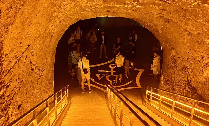 Image 5: DeLuxe DOM PERIGNON Veuve Clicquot Dégustations Déjeuner Michelin